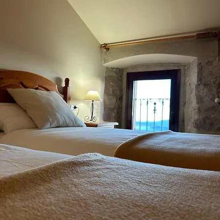 Santuari Mare De Déu Del Mont Restaurant-hostatgería Beuda