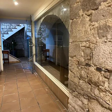 Locanda Santuari Mare De Déu Del Mont Restaurant-hostatgería *