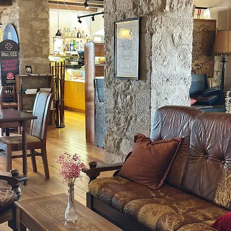 Santuari Mare De Déu Del Mont Restaurant-hostatgería *