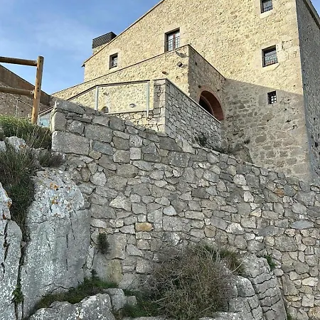 Santuari Mare De Deu Del Mont Restaurant-hostatgeria Gasthof