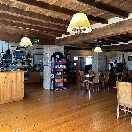 Santuari Mare De Deu Del Mont Restaurant-hostatgeria Gasthof Beuda