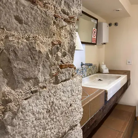 Santuari Mare De Deu Del Mont Restaurant-hostatgeria *