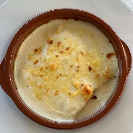 Locanda Santuari Mare De Deu Del Mont Restaurant-hostatgeria