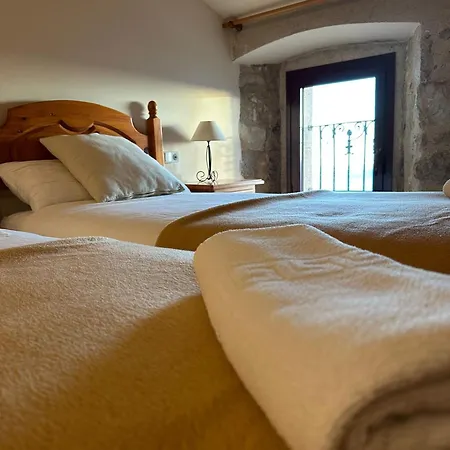 Santuari Mare De Déu Del Mont Restaurant-hostatgería