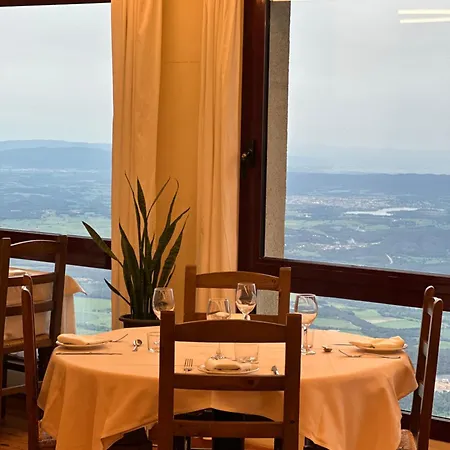 Locanda Santuari Mare De Deu Del Mont Restaurant-hostatgeria *